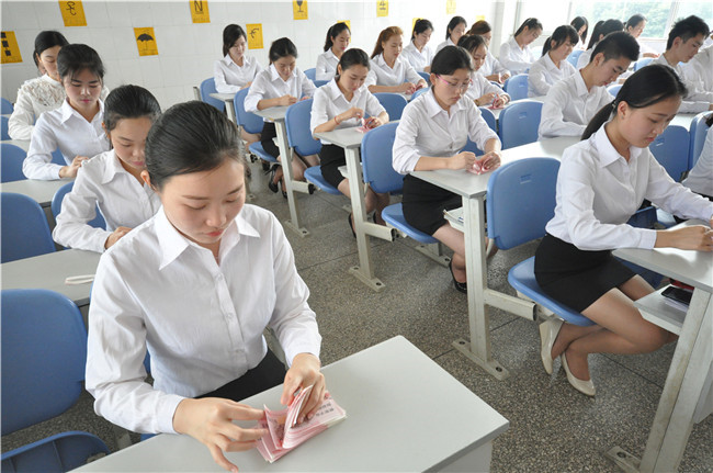 四川汽车职业技术学院图片、照片 四川汽车职业技术学院图片、照片