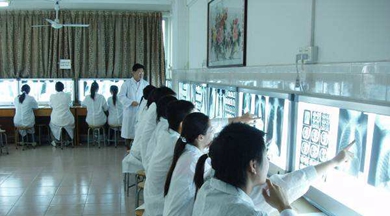 四川卫生学校