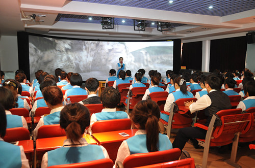 石家庄旅游学校学生导游景点讲解实训 石家庄旅游学校学生导游景点讲解实训